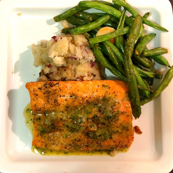 Meet your Posher, J - Picture 1 of 2